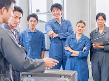 現役プロ講師による徹底した指導